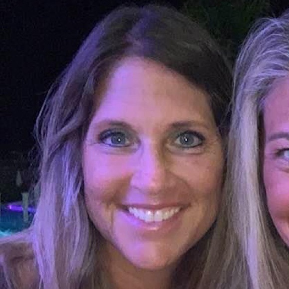 Meet your Posher, Lisa - Picture 1 of 1